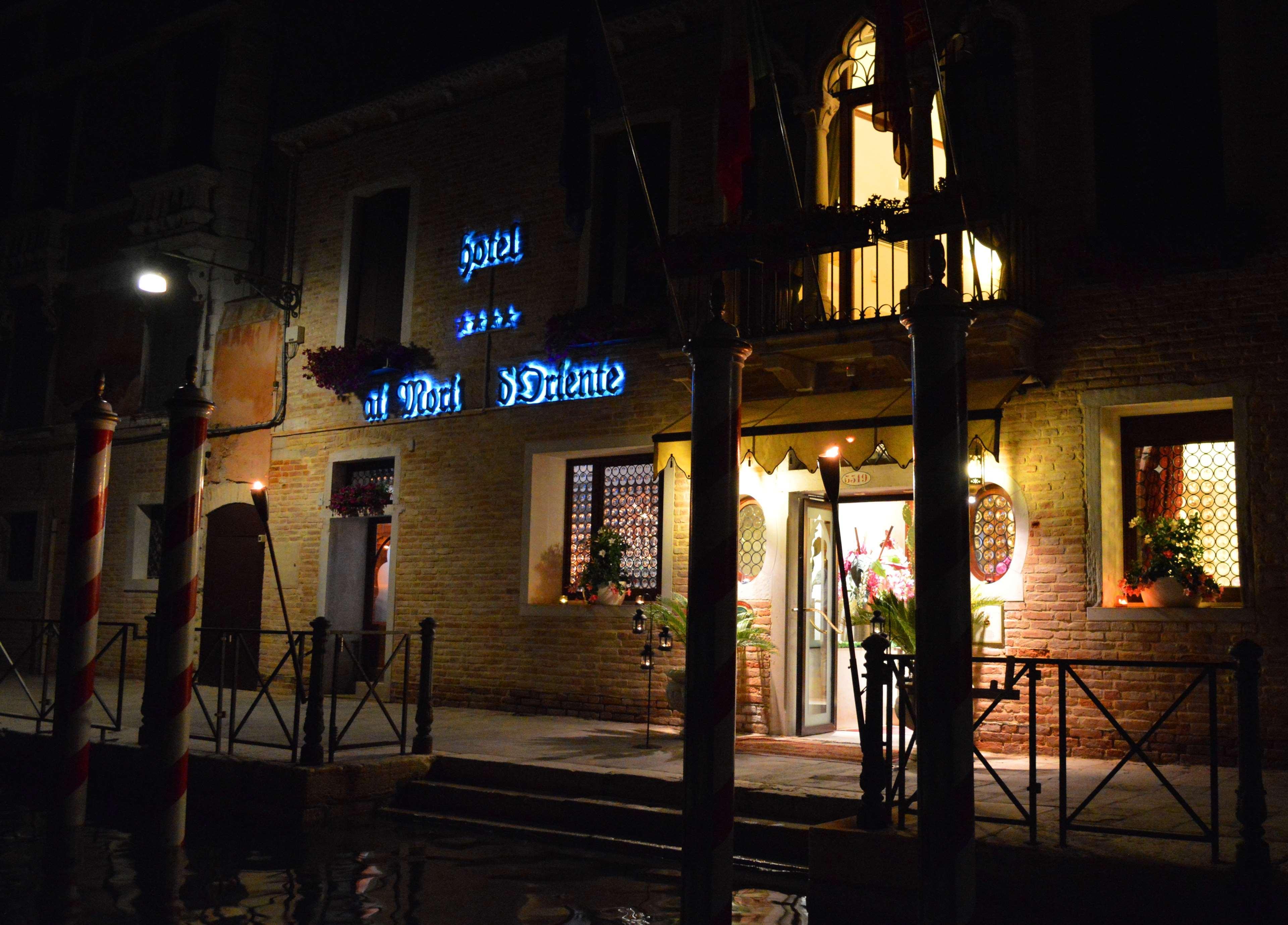 Ai Mori D'Oriente Hotel Venice Exterior photo