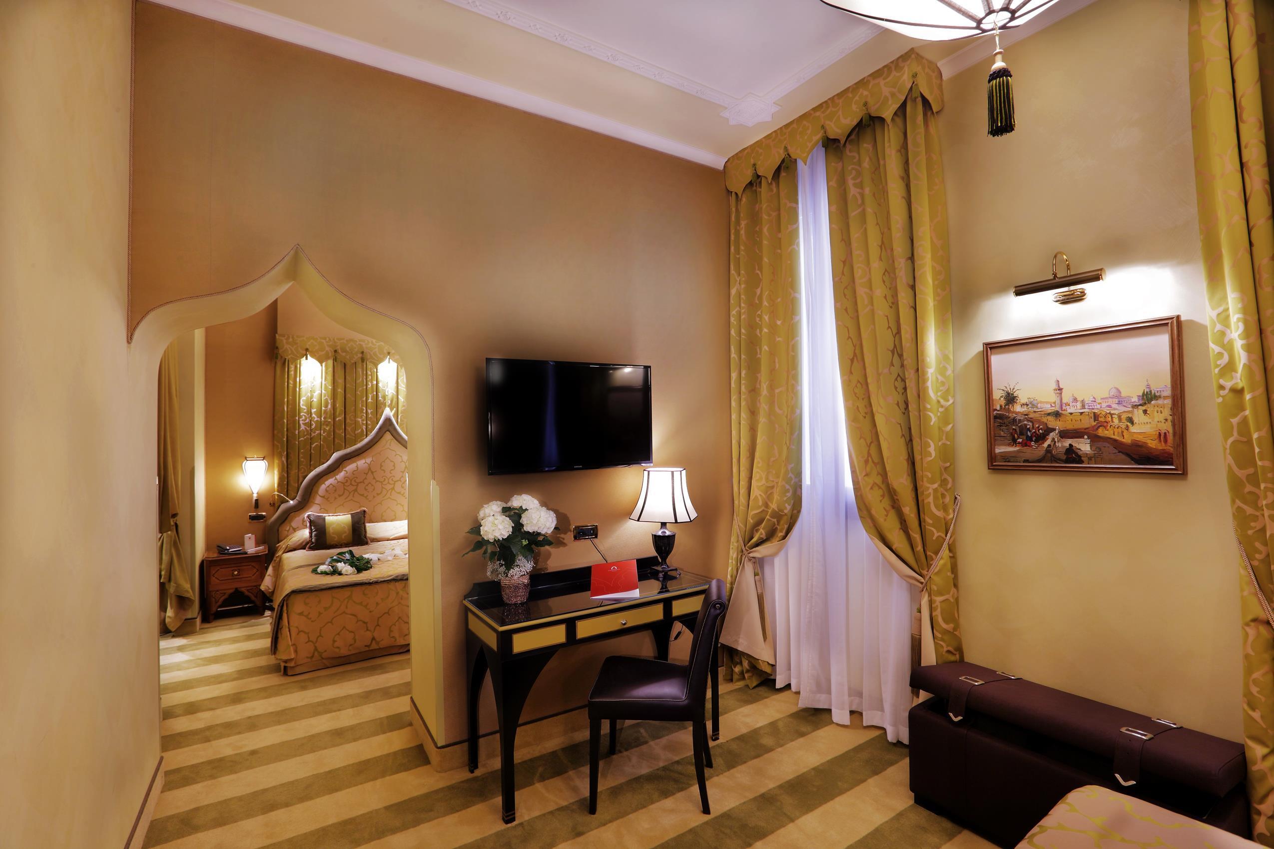 Ai Mori D'Oriente Hotel Venice Exterior photo