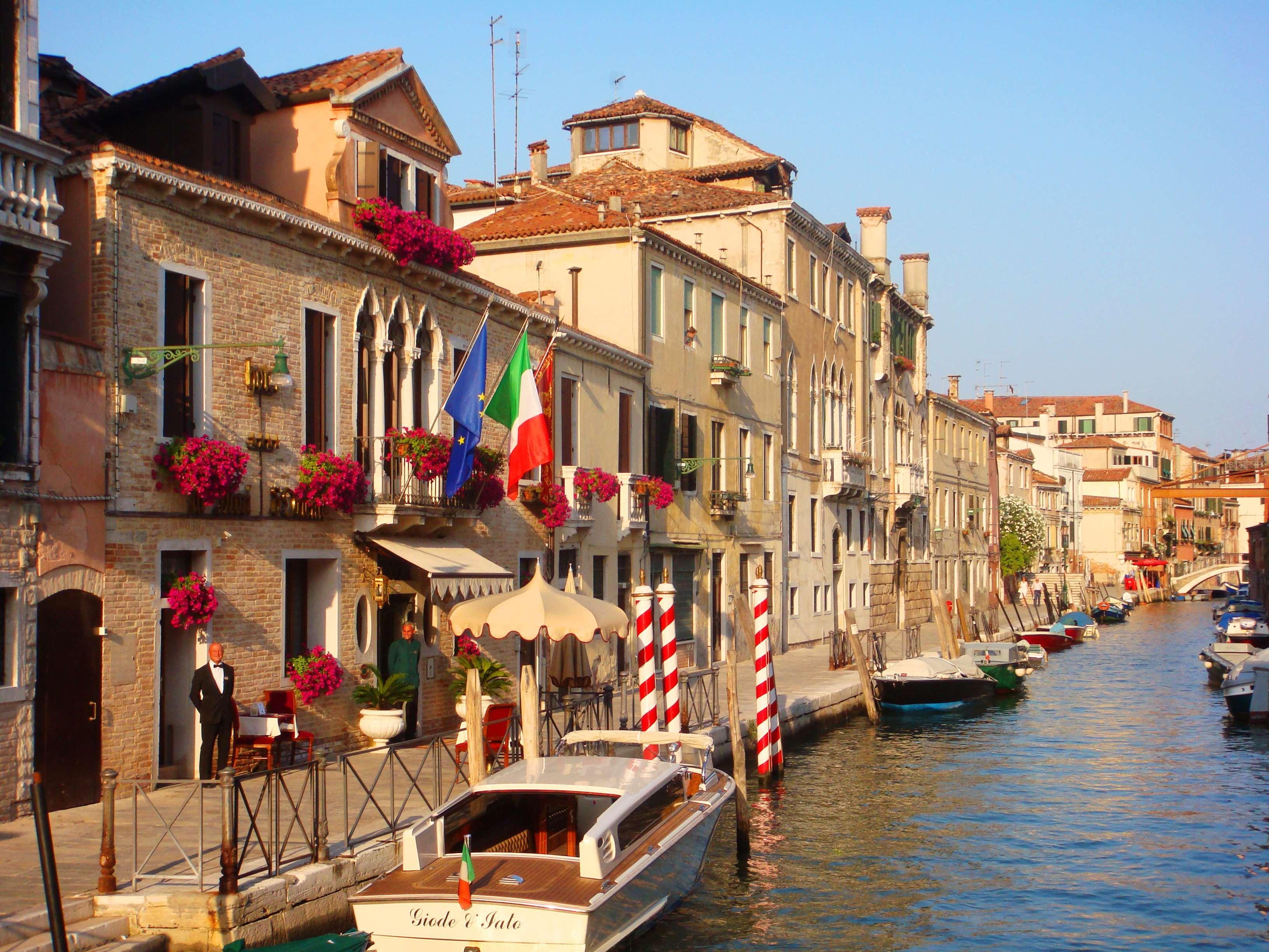 Ai Mori D'Oriente Hotel Venice Exterior photo