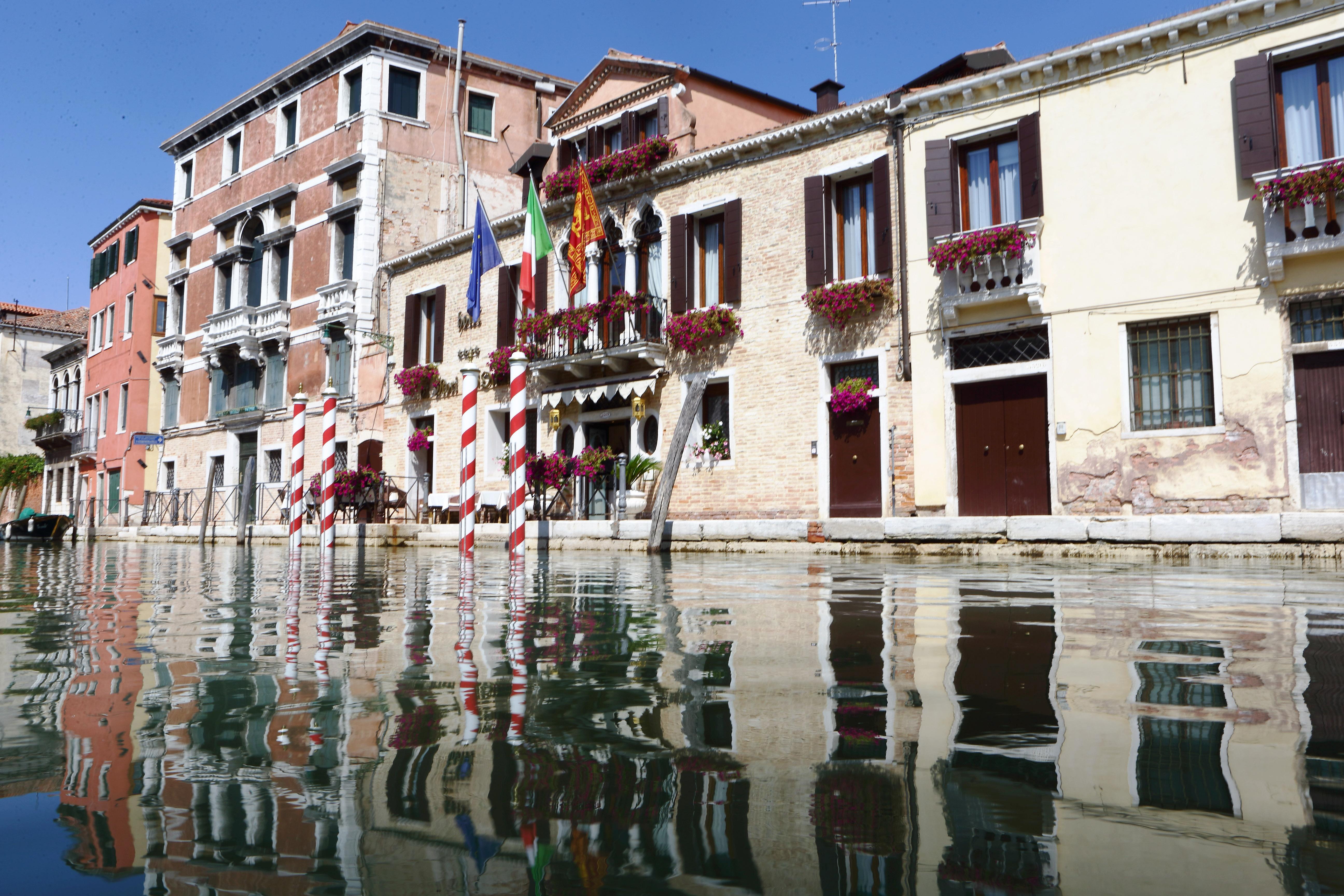 Ai Mori D'Oriente Hotel Venice Exterior photo