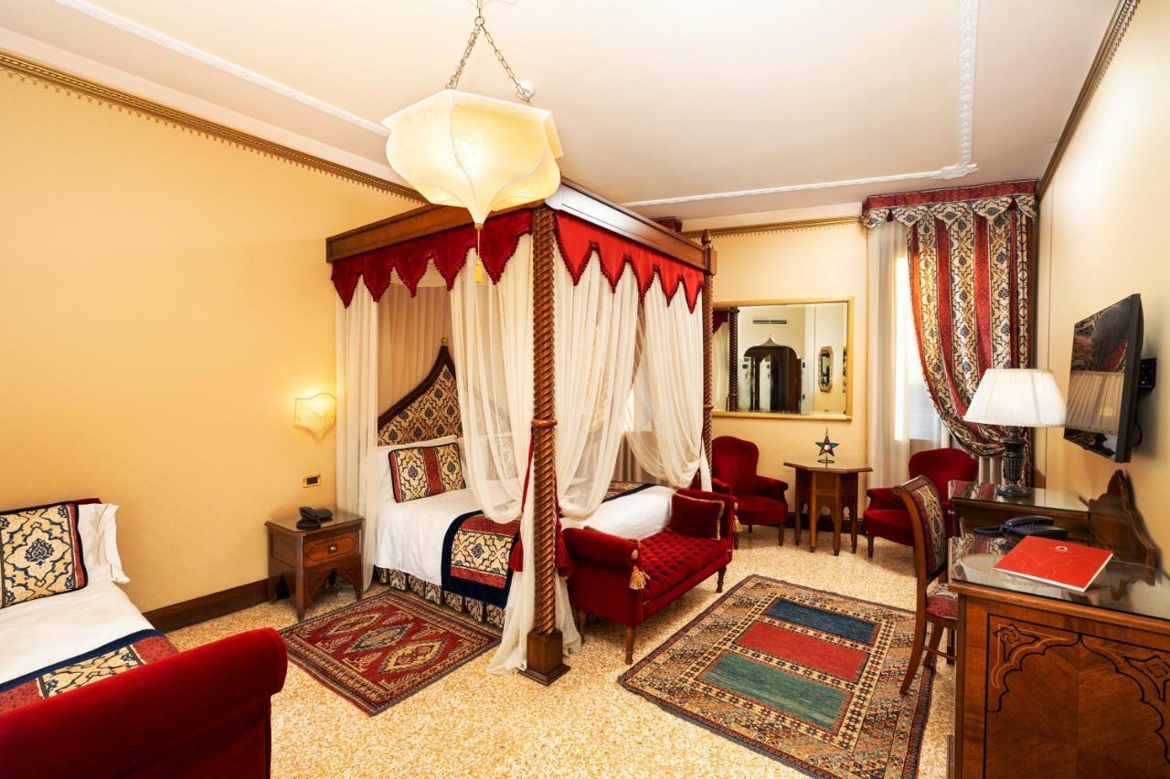 Ai Mori D'Oriente Hotel Venice Exterior photo